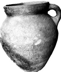 那天我站在废墟中间，手里攥着一串牙齿，突然觉得这玩意儿比墓碑还阴森！