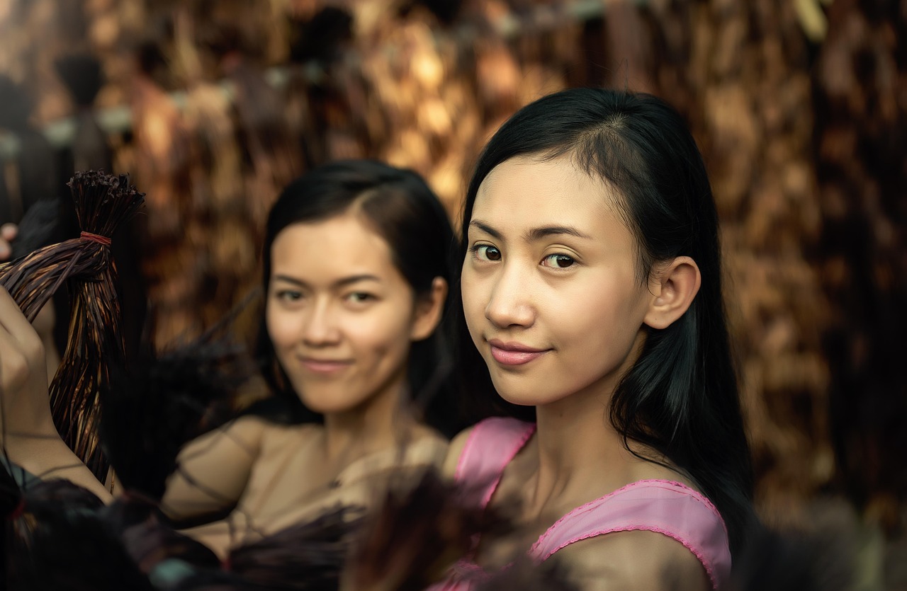 **古代四大美女谁？全方位揭秘她们的美貌与传奇故事**(图1)