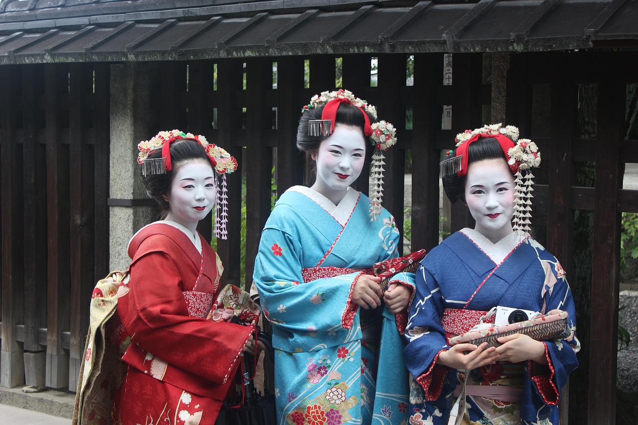 **古代酷刑女性：揭秘历史上最残忍的女性受刑手段与背后真相**(图1)