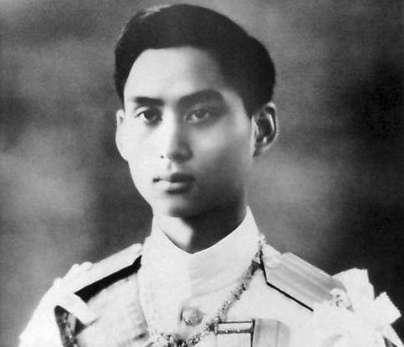 谁的权力更大-二战期间銮披汶·颂堪和拉玛八世相比 (司令员和政委谁的权力更大)(图1)