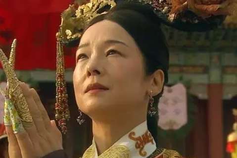 慈禧年轻时有多美-是个不折不扣的大美女 (慈禧年轻时有多美)(图1) 慈禧年轻时有多美-是个不折不扣的大美女 (慈禧年轻时有多美)(图1)